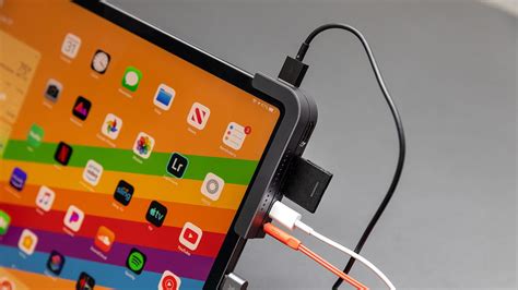 Ipad Pro Usb C Hubs The Best Worst And Weirdest Options The Verge