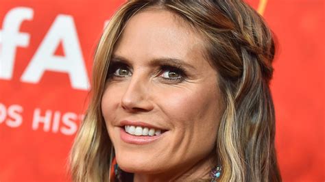She appeared on the cover of the sports illustrated swimsuit issue in 1998 and was the first german model to become a victoria's secret angel. Heidi Klum gesteht: Sie wünscht sich mit 47 Jahren noch ...