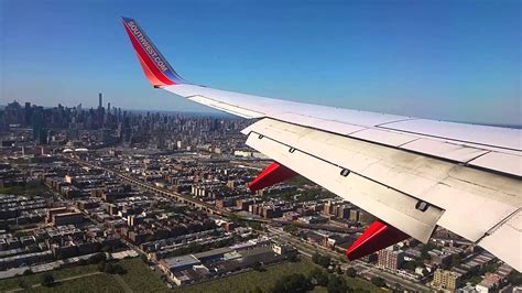 Landing At Laguardia With Manhattan View Youtube