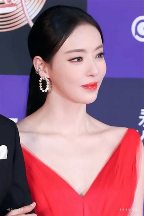 Lee da hee stole the hearts of the celebrity moms on sbs's my ugly duckling! LEE DA-HEE에 있는 𝓙𝓮𝓸𝓷님의 핀 - 2020 | 아름다운