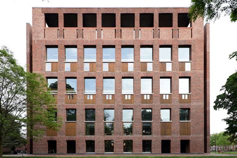 The Architecture Of Louis Kahn 5 Works By The Master Of Geometry