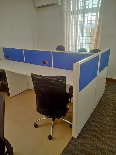 Double Door Polished 3 Person Modular Office Workstation Size