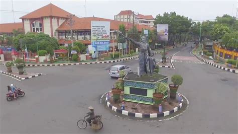 Patung Ra Kartini Ikon Kota Jepara Jawa Tengah Youtube
