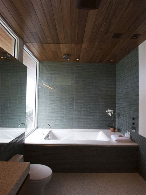 Here are 22 mesmerizing bathroom ceiling ideas to inspire you while redecorating or remodeling it and making your bathroom instantly unrecognizable. wood ceiling bathroom ideas | Modern bathroom, Modern ...