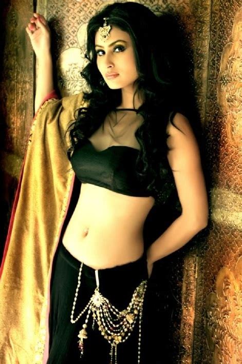 20 Mouni Roy Hot And Sexy Latest Images Pics Download