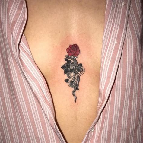 Lista Foto Tatuajes De Letras En El Pecho Para Mujeres El último