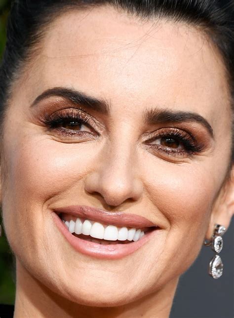 Celebrity Makeup Looks Celebrity Faces Penelope Cruze Golden Eye
