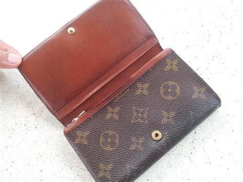 This side by side lv real vs fake guide highlights the key differences. pArT tiMe bUnDLe: Authentic Louis Vuitton Monogram Bifold ...