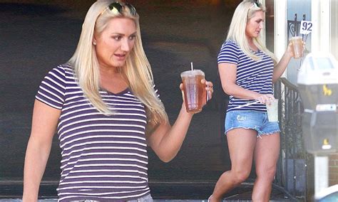 Brooke Hogan Slips Into A Pair Of Cut Offs Daily Mail Online