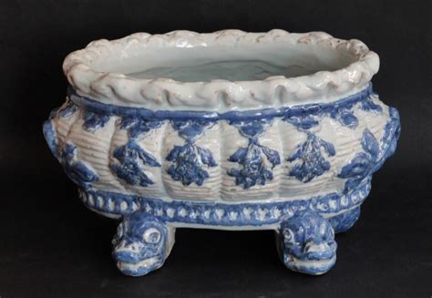 nevers faience small basin or oval jardinière late 17th century ref 77046