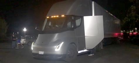 Do you want to know about tesla semi interior sleeper. Tesla Semi Truck spotted at night Supercharging, Highway ...