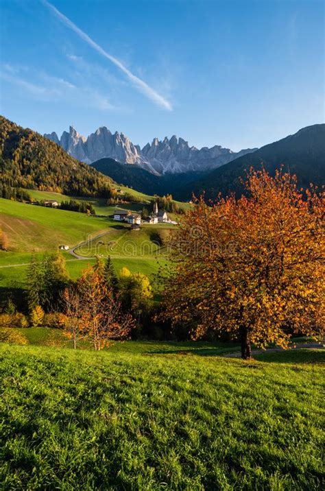 Autumn Evening Santa Magdalena Famous Italy Dolomites Village View In