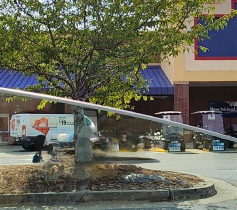 Home Depot pulling up at Lowe's like they own the place LMAO 😂 : r/Lowes