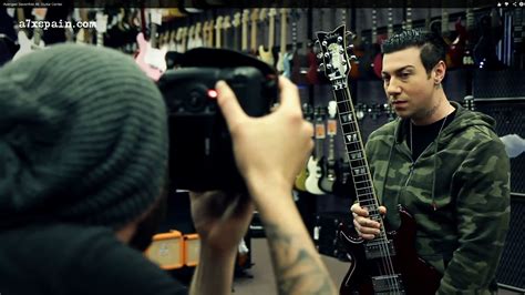 Zacky Vengeance En Guitar Center Julio 2013 A7x Zacky Vengeance