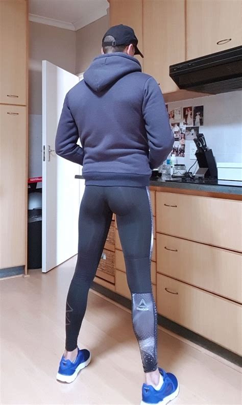 Pin By Mj Am On Deportes Mens Workout Clothes Men In Tight Pants Gym Wear Men
