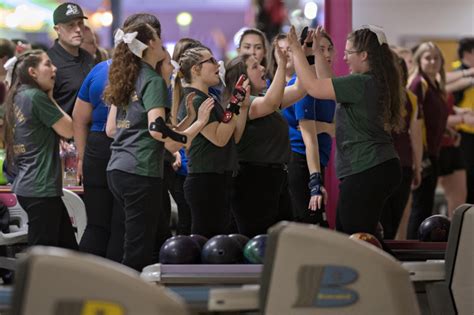 Evergreen Bowlers Knock Down Another District Title The Columbian