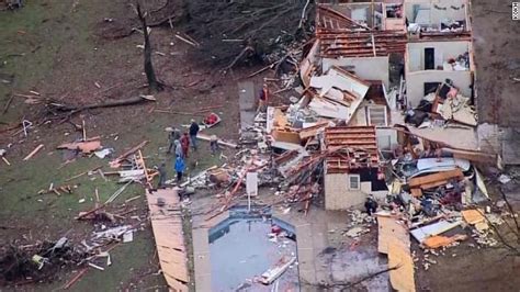 Gemist Video Shows Severely Damaged Homes As Tornadoes Rip Through