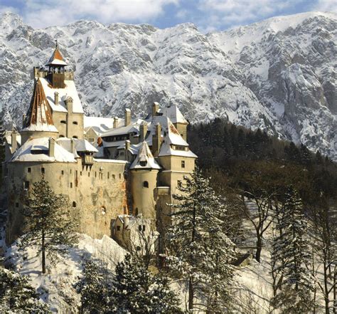 Castelul Bran Romania Visit Romania Dracula Castle Romanian Castles