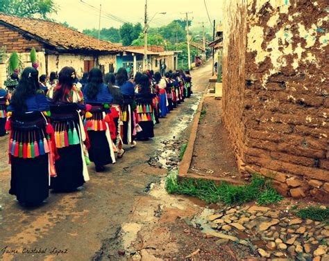 Jaime Ramos Méndez Procesión De Mujeres Purépecha En Tarecuato