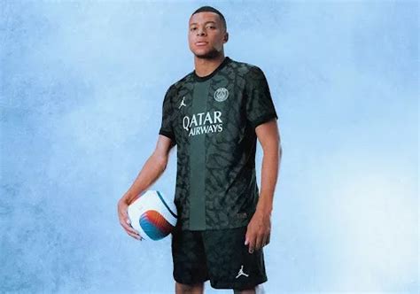 Les Nouveaux Maillots De Football Maillots Foot Actu