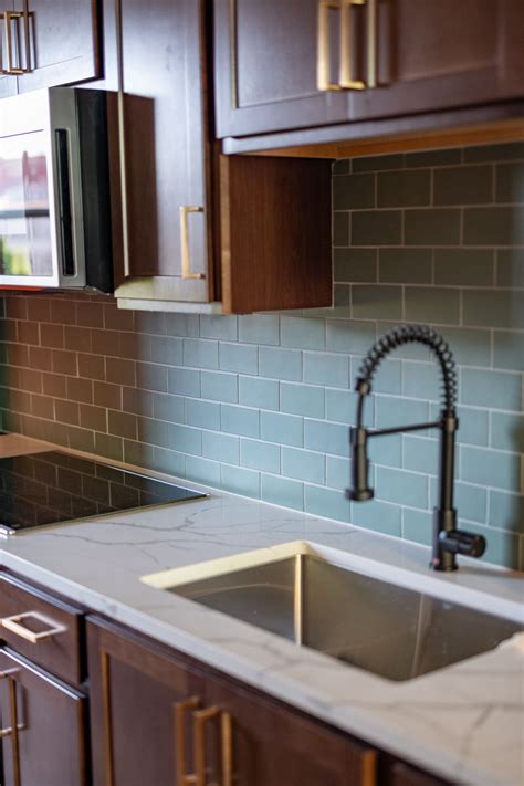 20 Backsplash Subway Tiles For Kitchen
