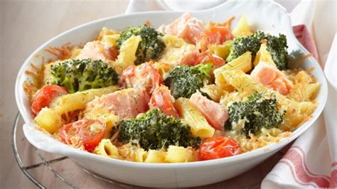 Ovenpasta Zalm Met Broccoli En Cherrytomaatjes Knorr Knorr Pasta Salad Broccoli Ethnic
