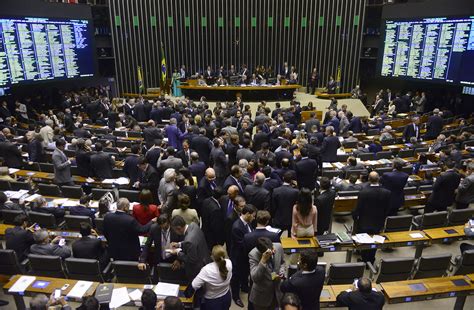 Nova Regra Eleitoral Deve Diminuir N Mero De Partidos Pol Ticos No Brasil