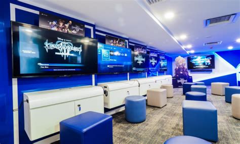 Sunway Pyramid Entices Gamers With Playstation Lounge Marketing