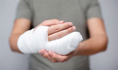 Hand Injuries At Work Health Blog Thumbay University Hospital