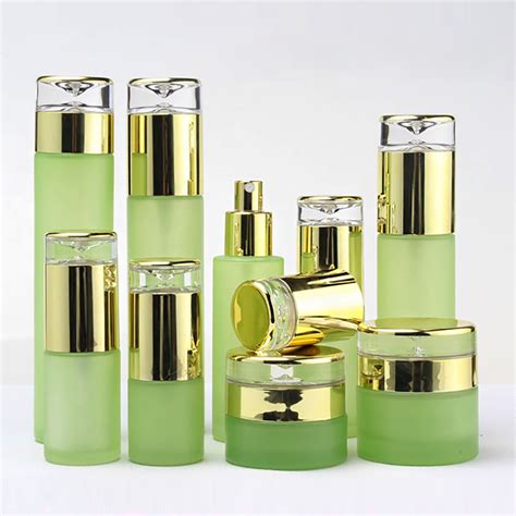 Luxury Green Glass Cosmetic Jar 30g For Cream Foundation Cosmetic Packaging With Golden Plastic