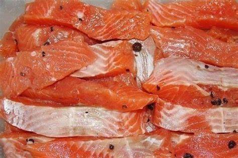 Классическая соленая красная рыба, рецепт с фото — Вкусо.ру Картинка - Классическая соленая красная рыба, рецепт с фото — Вкусо.ру