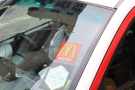 Hasbro playskool mcdonalds happy meal drive thru playset w/sounds works same day. McDonalds VIP Drive-thru sticker. | Photo