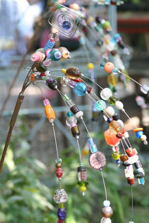 Pin By Glen Wil On Beads And Wire Garden Art Crafts Garden Art