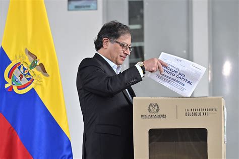 Presidente Petro Ejerci Su Derecho Al Voto E Hizo Un Llamado A La