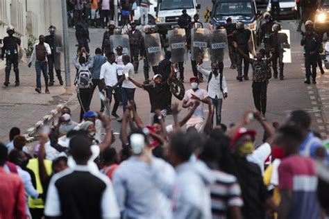 Taxistas Reafirmam Greve E Demarcam Se De Atos De Vandalismo Em Luanda Angola24horas Portal