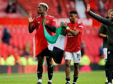 United midfielder pogba appeared to be. Pogba Dikritik, Bruno Fernades dan Ighalo Membela