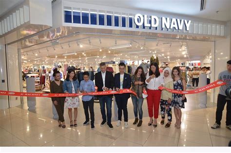 This mall inaugurated in the year 1995 and has been on the expansion since then. Old Navy Opens Its Doors In 1 Utama Shopping Centre ...