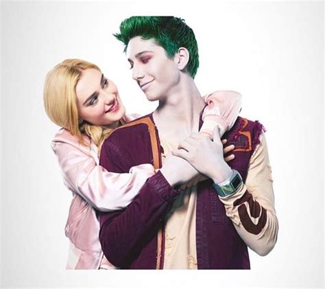 Zed And Addison Milo Manheim And Meg Donnelly Disneys Zombies Zombie Disney Meg Donnelly