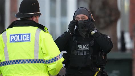 الشرطة البريطانية العثور على طرد مثير للريبة قرب مقر الحكومة شبكة رؤية الإخبارية