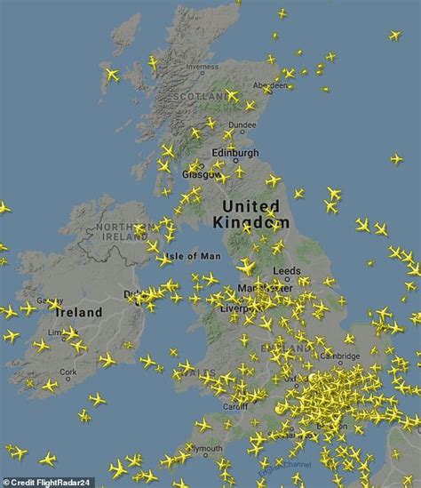 Number Of Flights Above The Uk Hits An All Time High Today Daily Mail