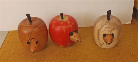 Novelty wooden apple