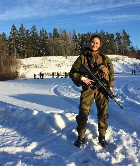 Norwegian 🇳🇴 Female Soldier Military Girl Military Women Female Soldier