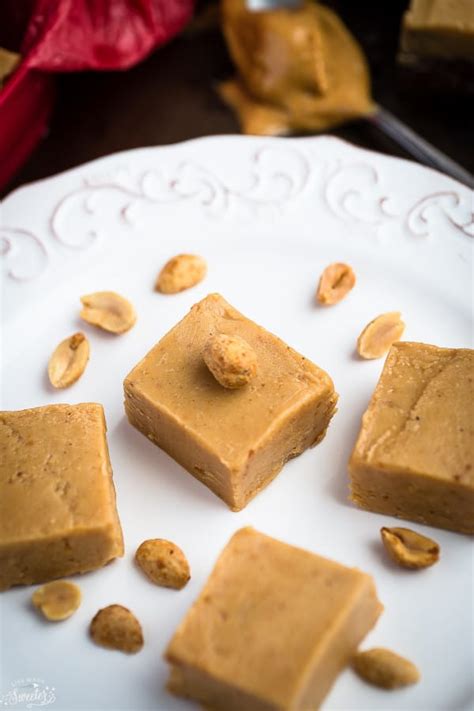 Easy 4 Ingredient Peanut Butter Fudge