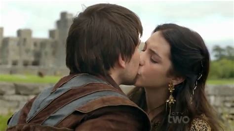 Mary And Sebastian S First Kiss Reign 1x05 Youtube