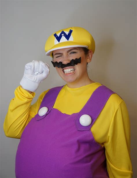 Halloween Costume Ideas For Mario Kart Fans Mario Kart Cosplay