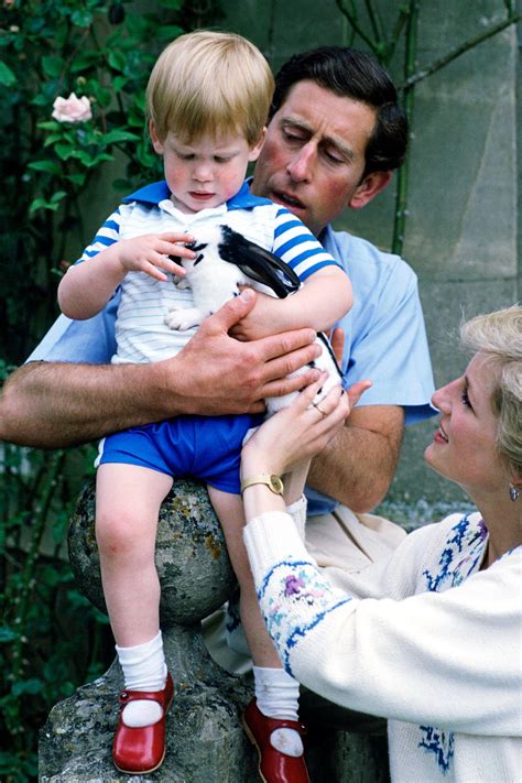 Als beliebtestes mitglied der britischen königsfamilie. Prinz William + Prinz Harry: Die schönsten Kinder-Fotos ...