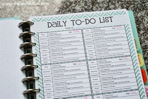 Organize Your Day And Your Blog Blog Planner Journal Planner Life