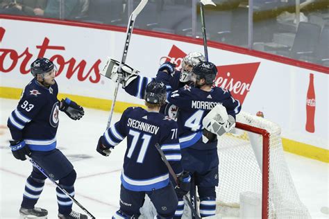 Game Recap Winnipeg Jets Vs Toronto Maple Leafs Arctic Ice Hockey