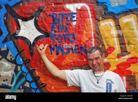 Posing In Front Of Paintings Hi Res Stock Photography And Images Alamy