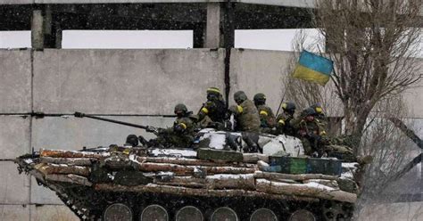 Forças Da Ucrânia Dizem Que Não Podem Retirar Armas Pesadas Enquanto